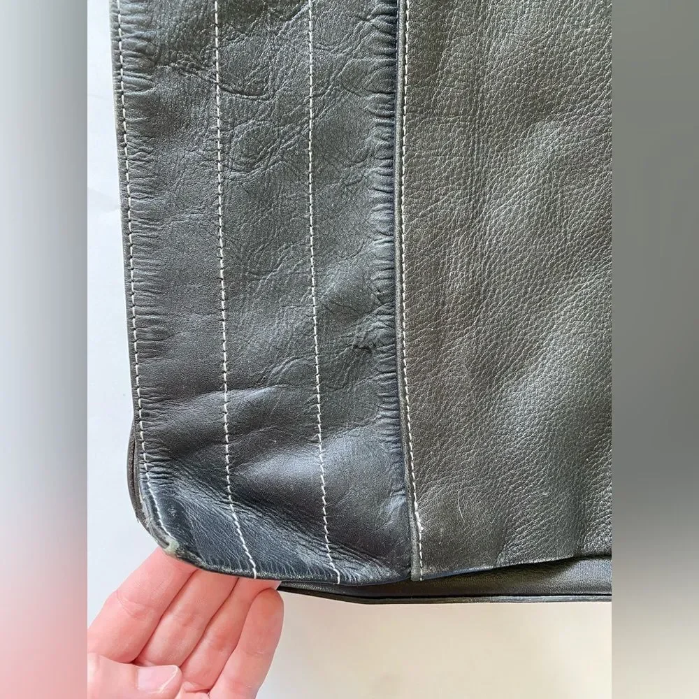 Kenneth Cole Black Leather Messenger Bag